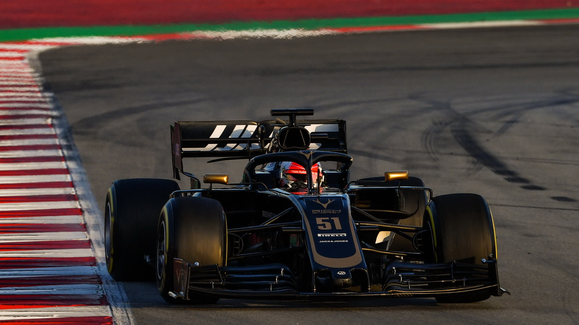 Pietro Fittipaldi v novém voze Haas VF-19 Ferrari při druhém dni testů v Barceloně