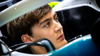 George Russell v novém voze Williams FW42 - Mercedes při třetím dnu testů v Barceloně