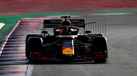 Pierre Gasly ve voze Red Bull RB15 - Honda při čtvrtém dnu testů v Barceloně