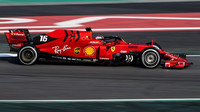 Charles Leclerc s Ferrari SF90 v Barceloně