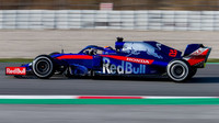 Alexander Albon ve voze Toro Rosso STR14 - Honda při čtvrtém dnu testů v Barceloně