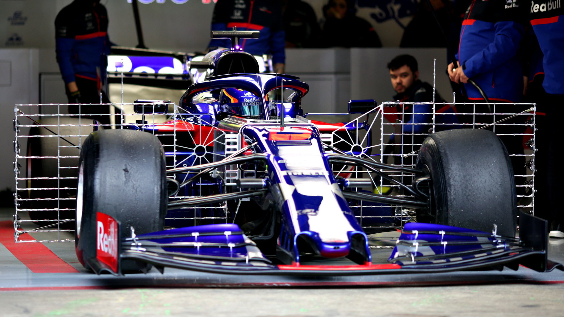 Nováček Alexander Albon v prvních testech na Toro Rosso zapůsobil