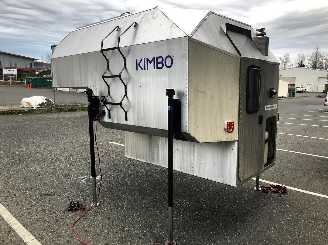 Nástavba Kimbo udělá obytný vůz z jakéhokoliv pick-upu (Facebook/ @kimboliving)