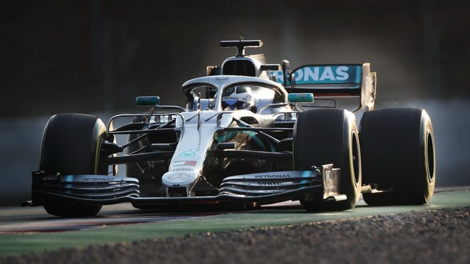 Valtteri Bottas s Mercedesem W10 během 2. týdne předsezónních testů v Barceloně