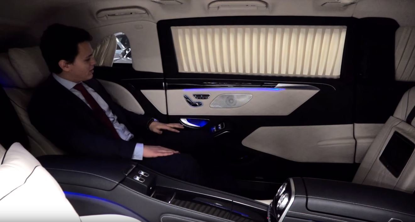 Unikátní prohlídka vozu Mercedes-Maybach S600 Pullman (YouTube/MercBenzKing)