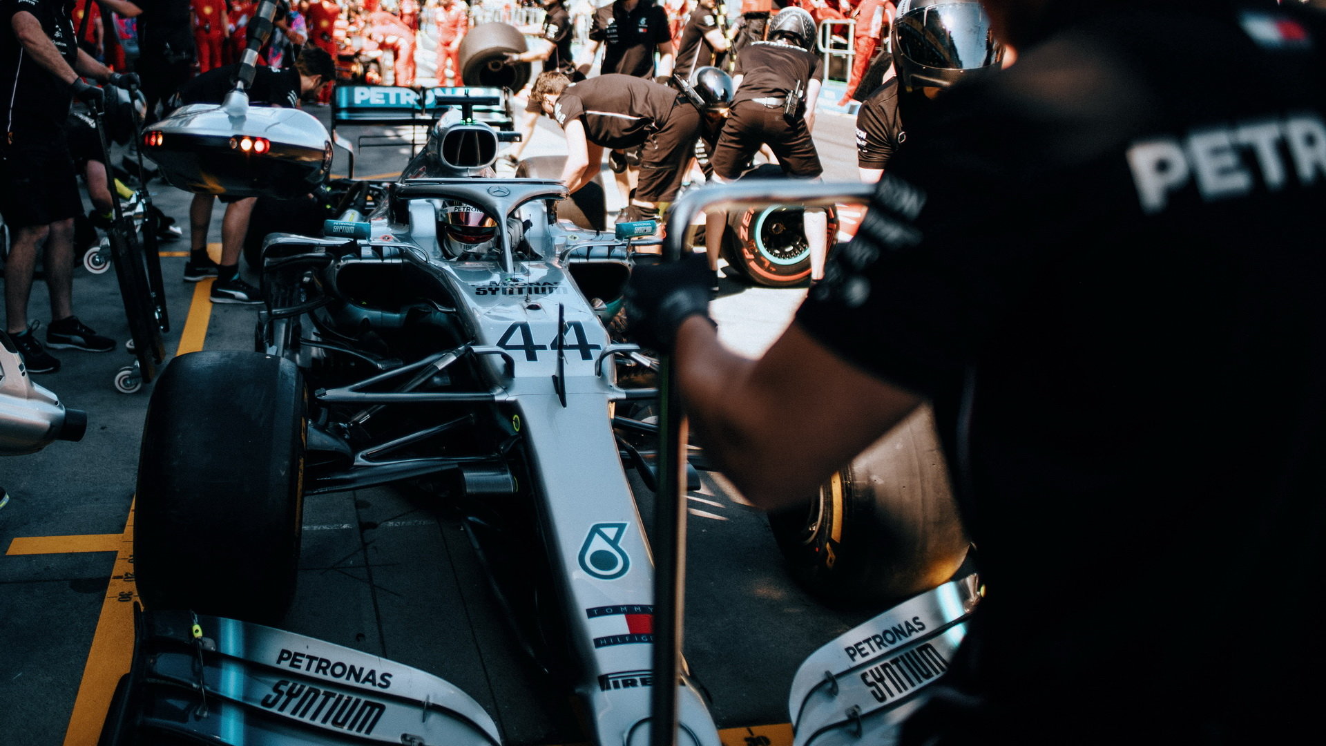 Lewis Hamilton v tréninku v Melbourne
