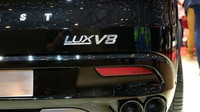 VinFast Lux V8