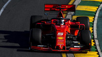 Sebastian Vettel v tréninku v Melbourne
