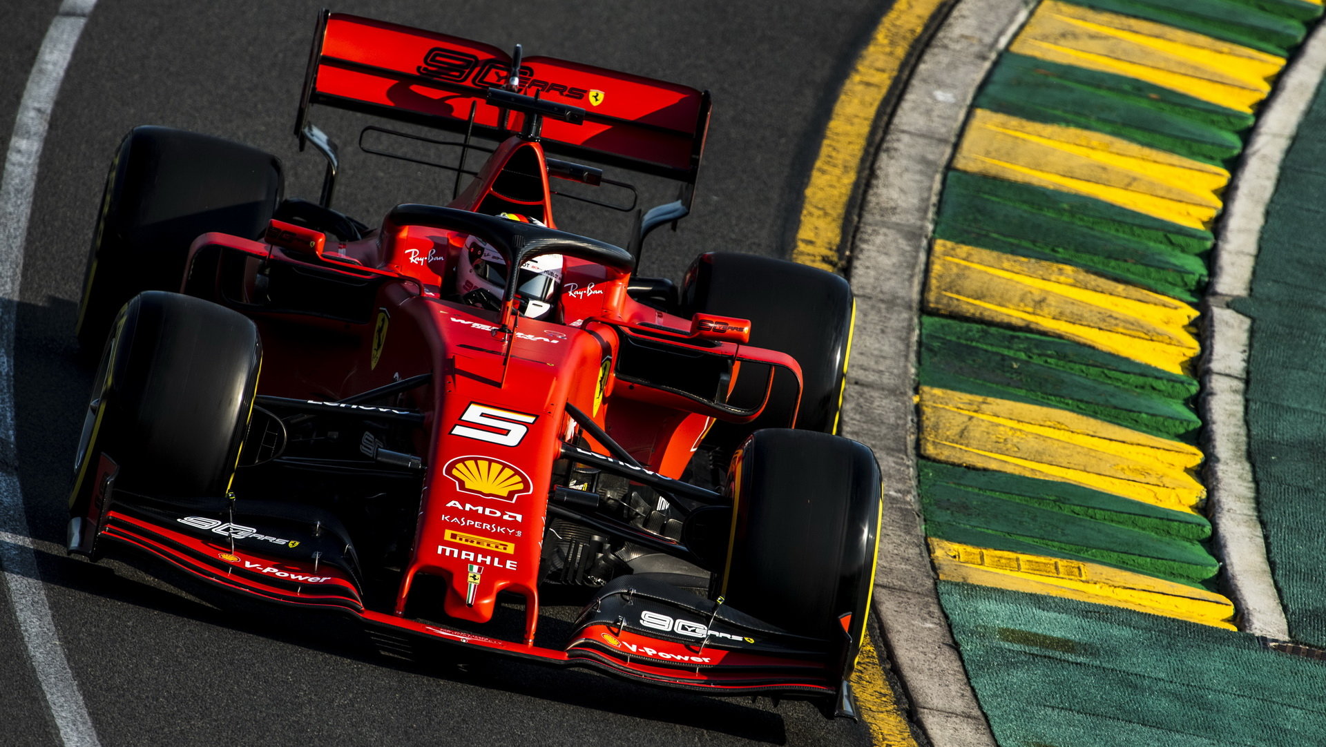 Sebastian Vettel v kvalifikaci v Melbourne