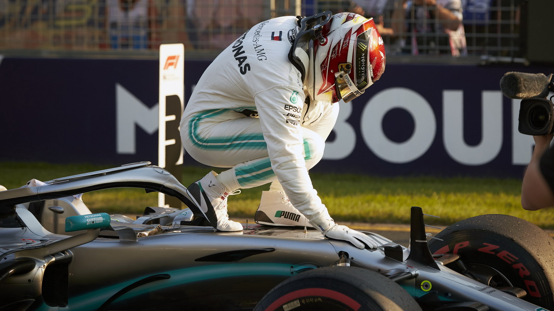 Lewis Hamilton po úspěsné kvalifikaci v Melbourne
