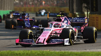 Lance Stroll v závodě v Melbourne