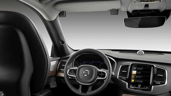 Volvo se chystá instalovat do interiéru kamery, které budou hlídat pozornost řidiče