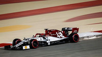 Kimi Räikkönen jiskřil v kvalifikaci v Bahrajnu