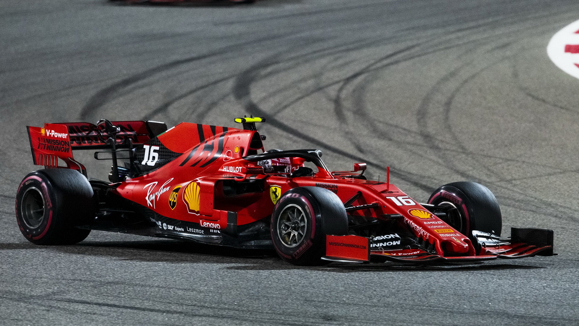 Charles Leclerc v závodě v Bahrajnu