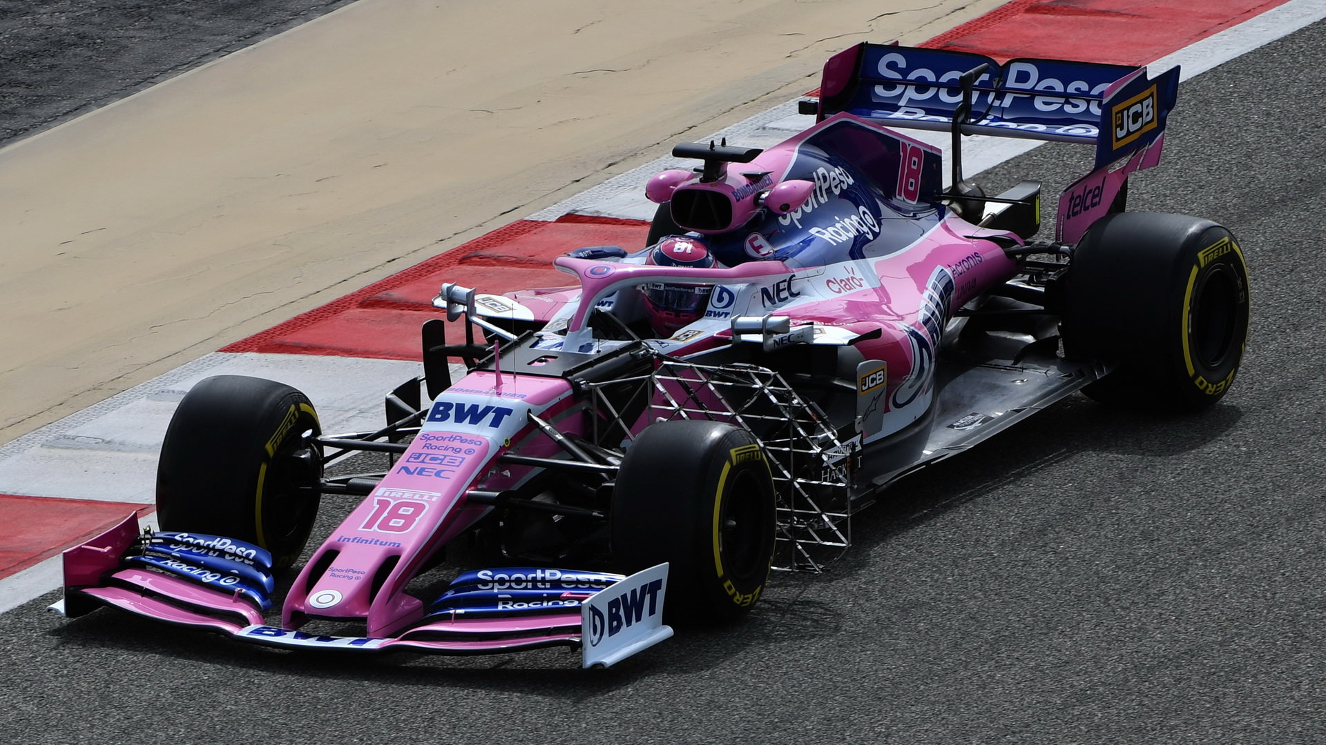 Lance Stroll v rámci sezónních testů v Bahrajnu