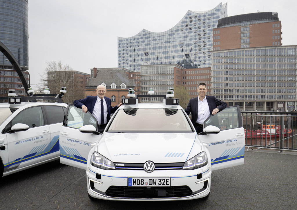 Volkswagen jezdí v Hamburku zcela automatizovaně