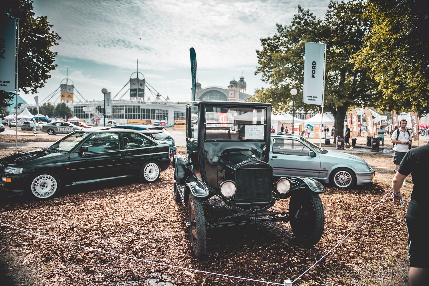 Automobilová slavnost LEGENDY 2019 s hlavním tématem Americké vozy se koná, stejně jako minulý rok, v celém areálu Výstaviště Praha v Holešovicích, nově však v termínu 17.- 19. května 2019.