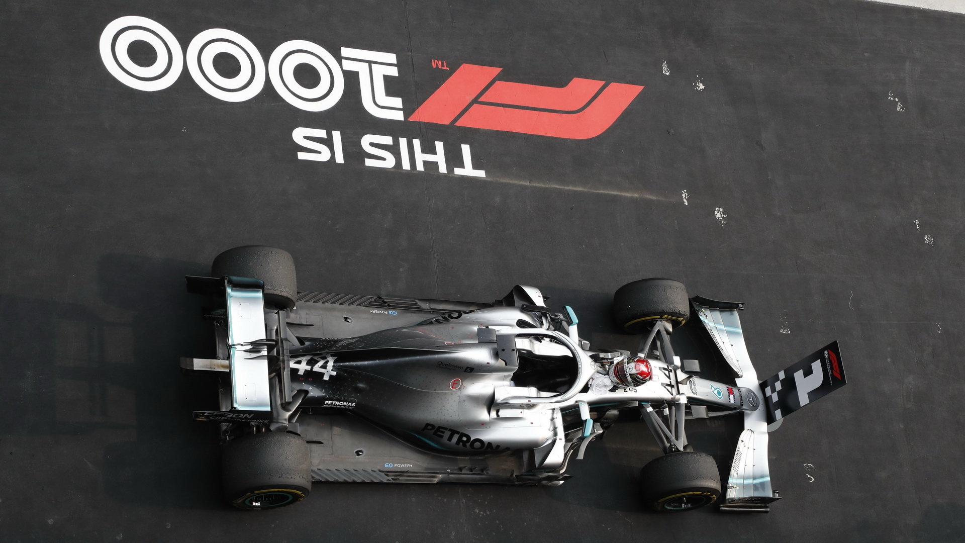 Vůz Lewise Hamiltona po závodě v Číně