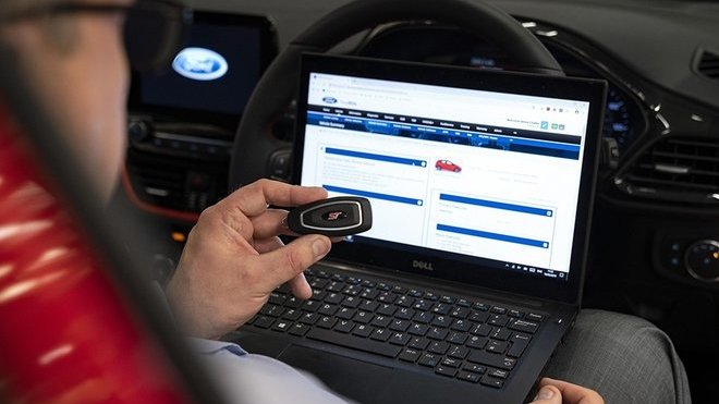 Ford nabízí obranu proti krádežím aut přes bezklíčové odemykání