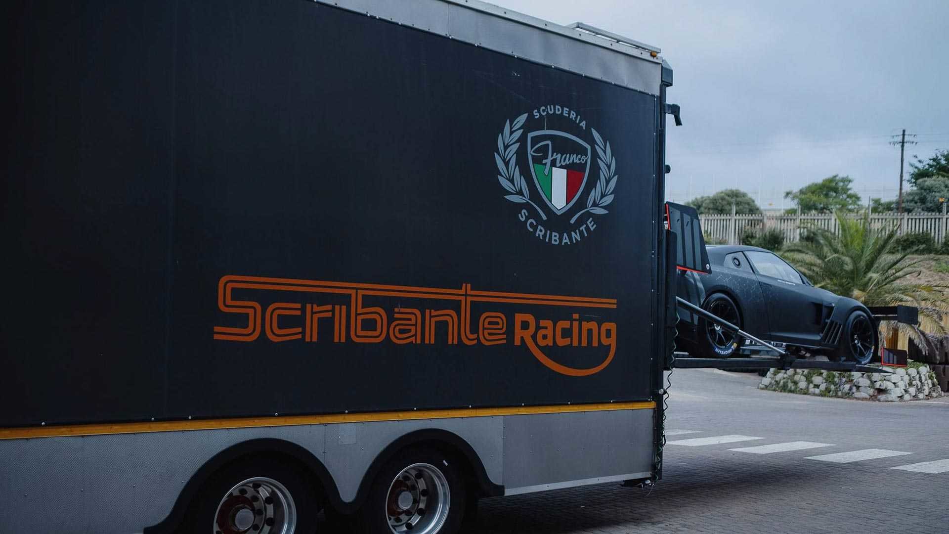 Závodní speciál Nissan GT-R týmu Franco Scribante Racing