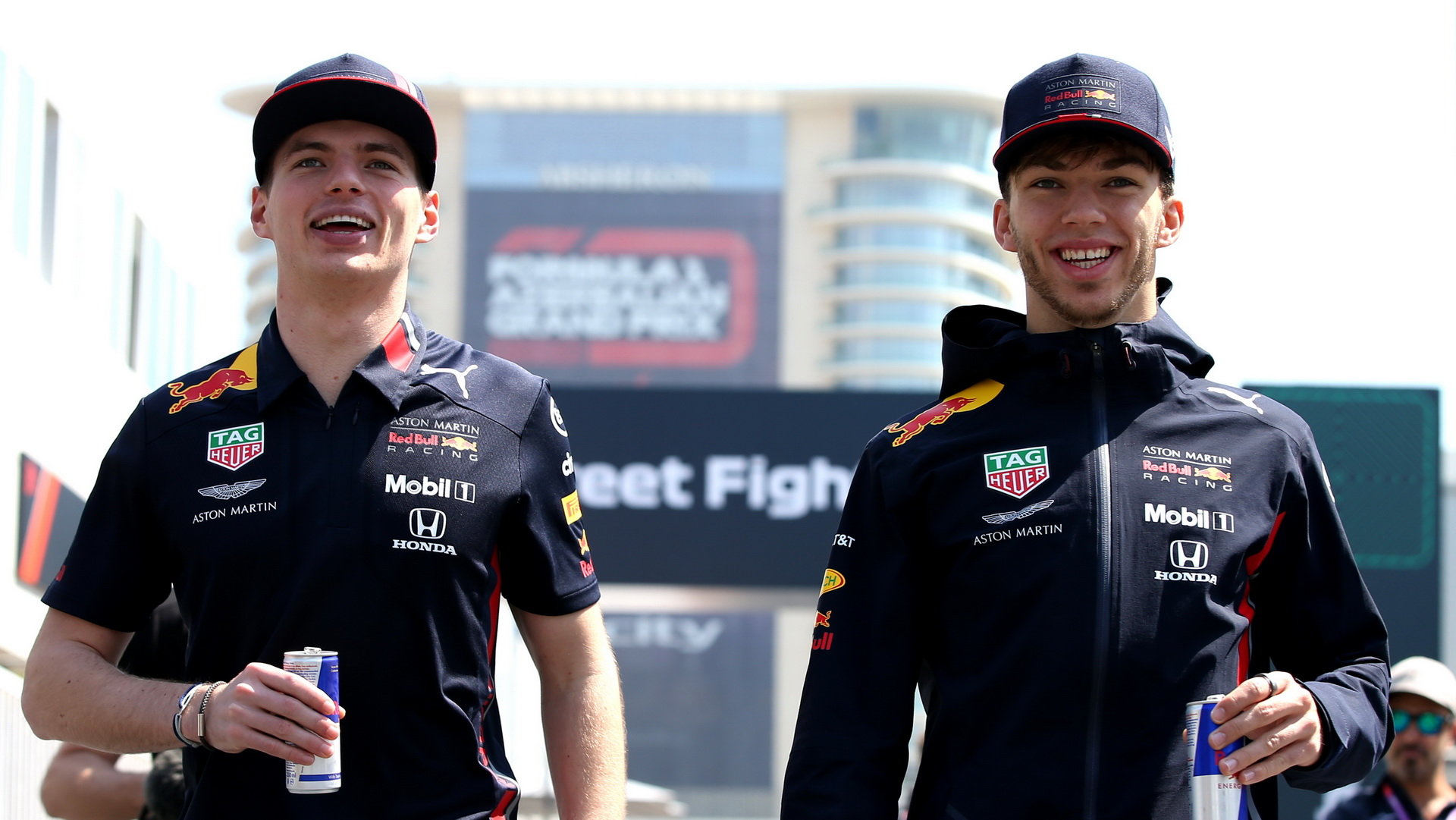 Max Verstappen a Pierre Gasly v Azerbájdžánu