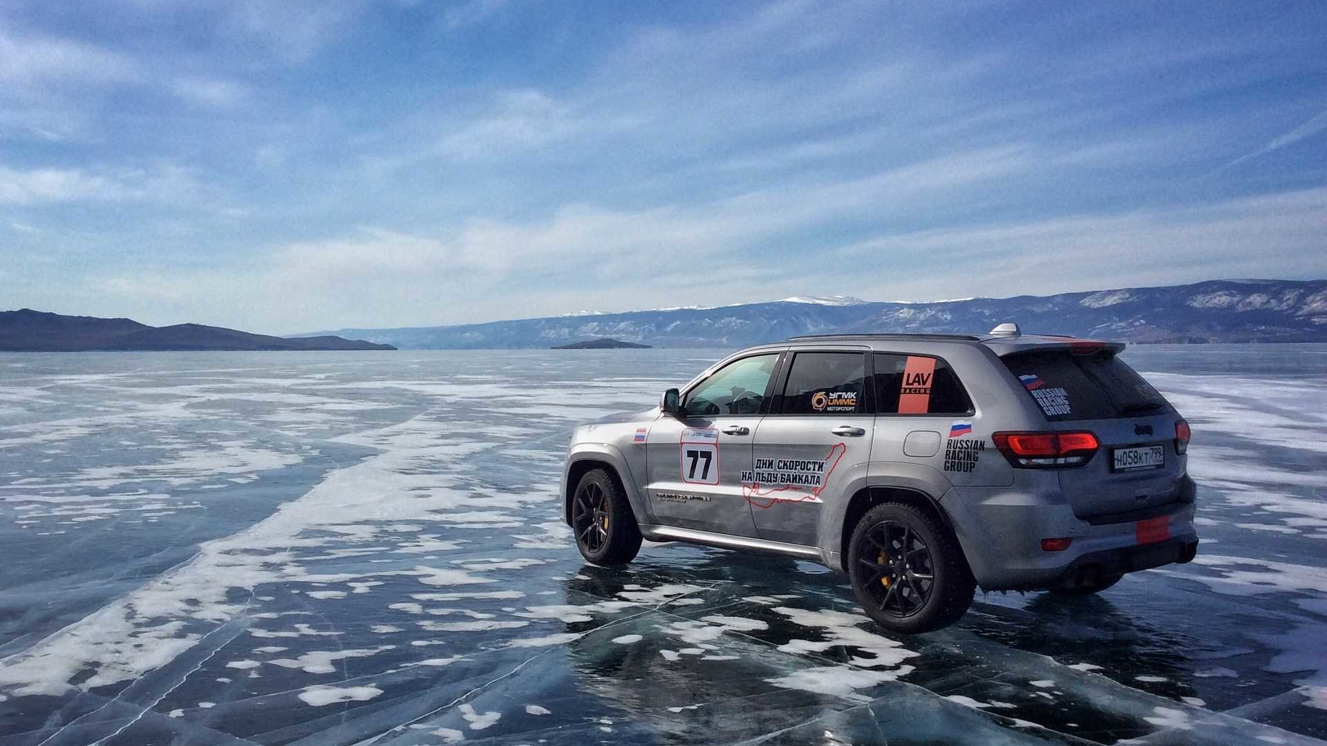Jeep Grand Cherokee Trackhawk je nejrychlejším SUV světa na ledě