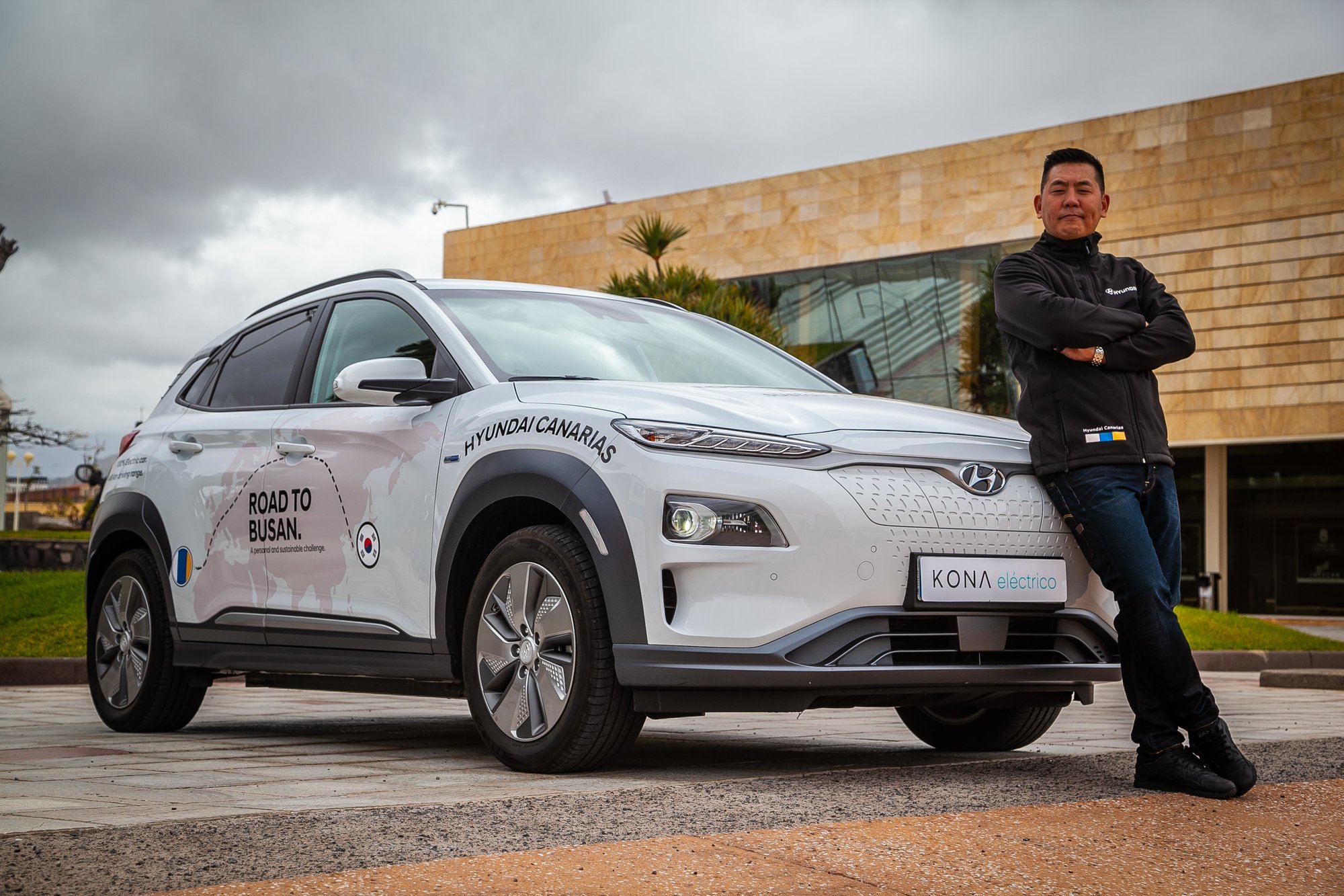 Hyundai Kona Electric se vydá na cestu přes půlku světa