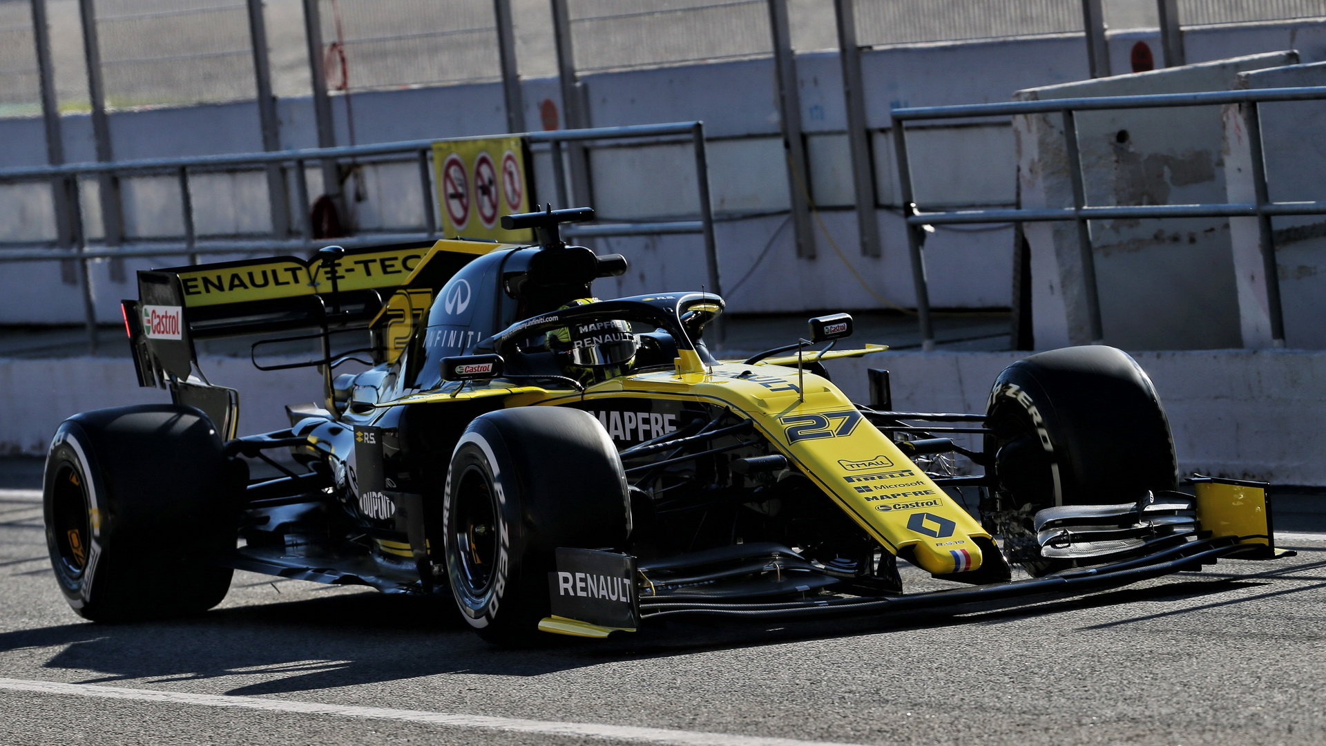 Nico Hülkenberg v rámci sezónních testů v Barceloně