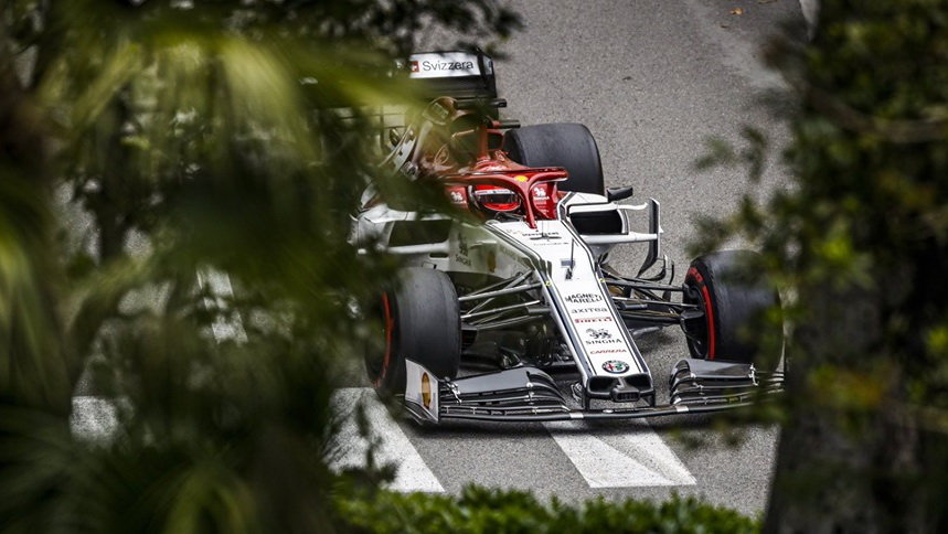 Kimi Räikkönen v tréninku v Monaku