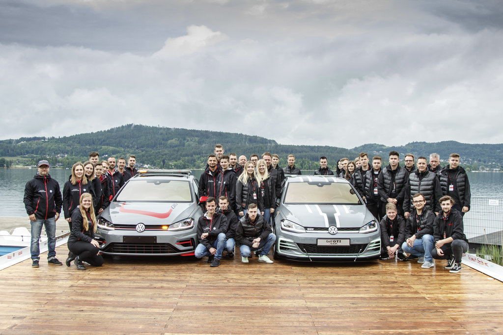 Dvojnásobný debut na Setkání GTI: Studenti z Wolfsburgu a Cvikova představují své koncepční vozy Aurora a FighteR na základě Golfu