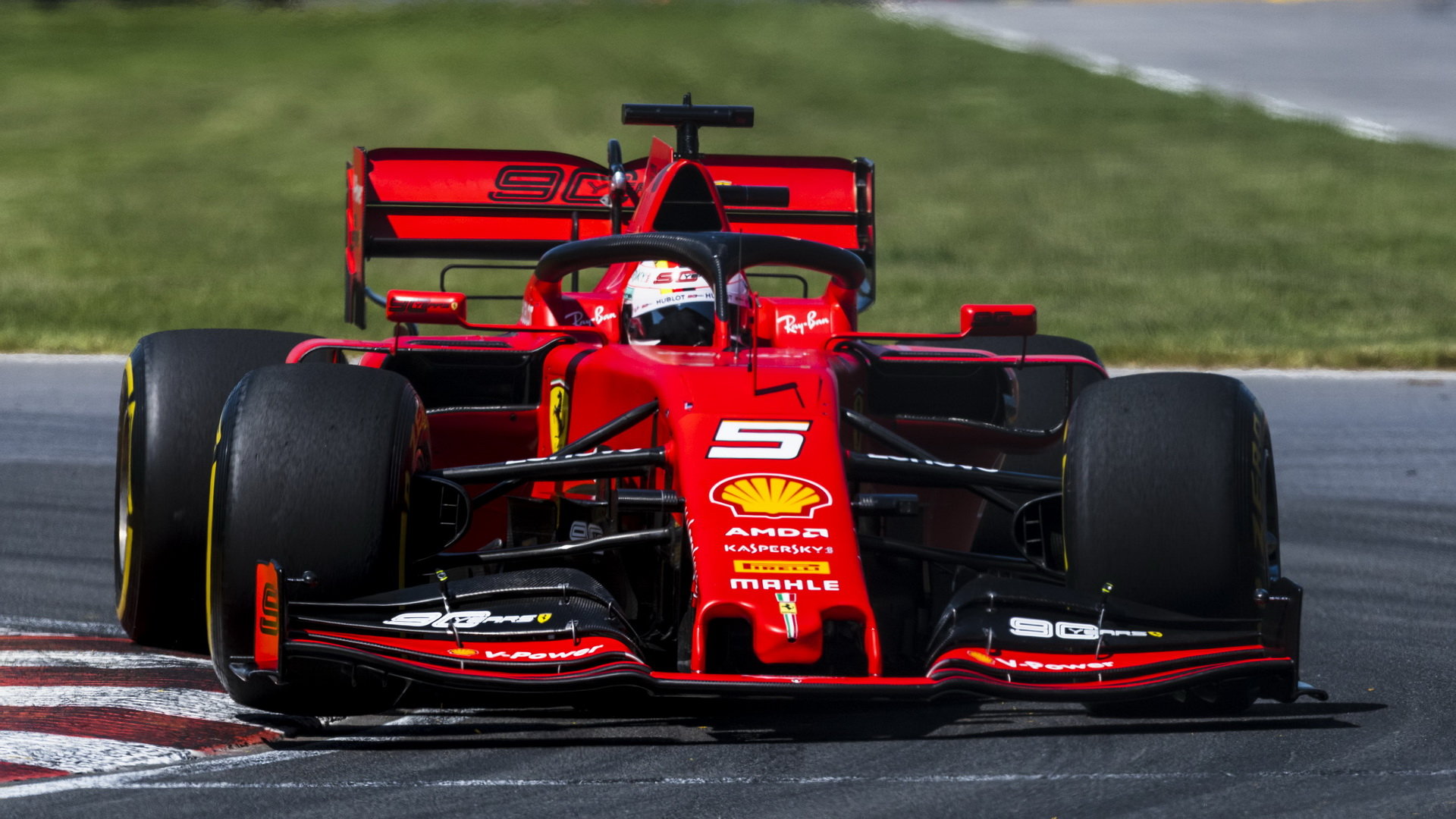 Sebastian Vettel v závodě v Kanadě
