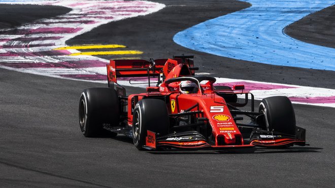 Sebastian Vettel v závodě ve Francii