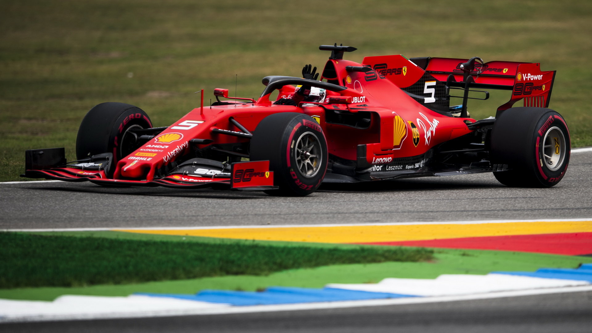 Sebastian Vettel v kvalifikaci v Německu