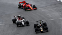 Sebastian Vettel, Kimi Räikkönen a Kevin Magnussen v závodě v Německu