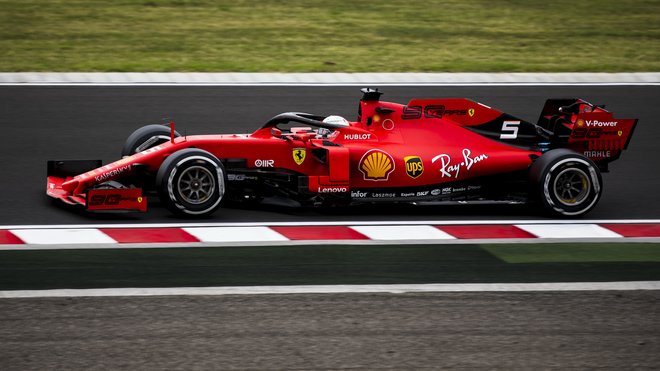 Ferrari přivítalo letní pauzu - dokáže se pochlapit a potrápit po ní své soupeře?