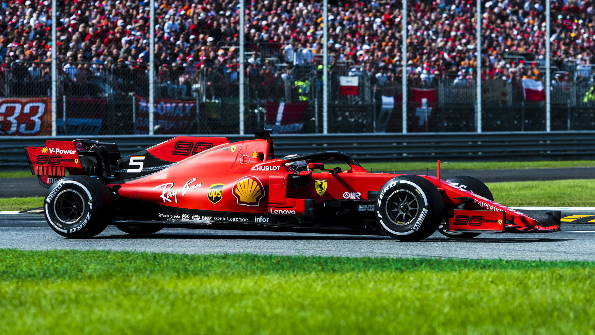 Sebastian Vettel v závodě v Itálii na Monze