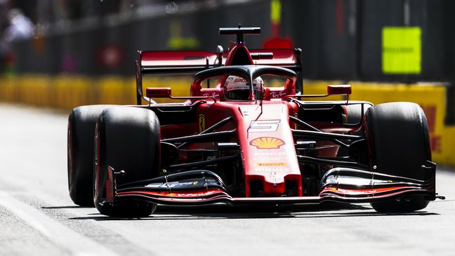 Sebastian Vettel se po slibném začátku musel spokojit s druhým místem