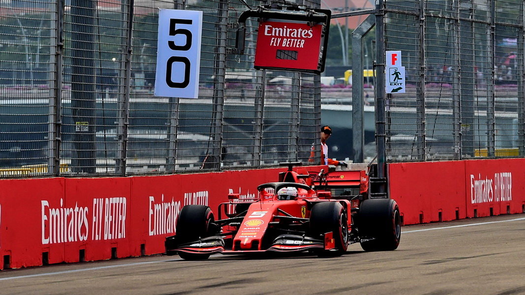 Sebastian Vettel v tréninku v Singapuru