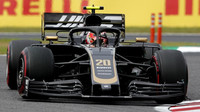 Kevin Magnussen v tréninku v Japonsku