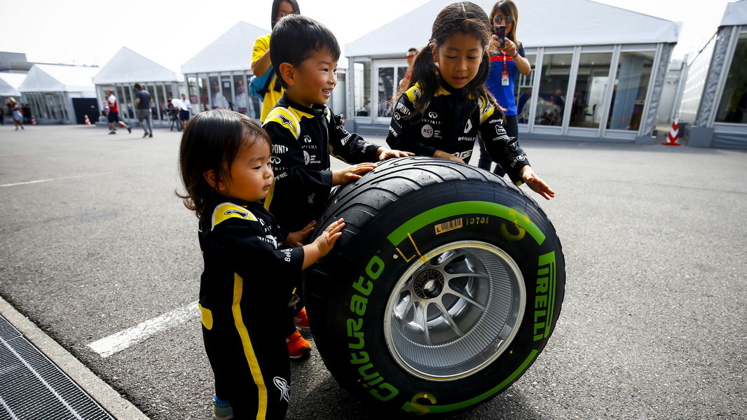 Pneumatiky Pirelli pro víkendový závod v Japonsku