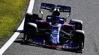 Pierre Gasly v závodě v Japonsku