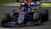 Pierre Gasly v závodě v Mexiku