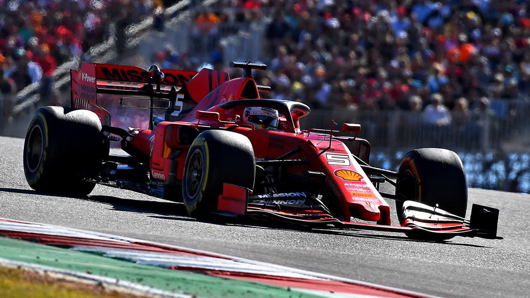Sebastian Vettel v závodě v americkém Austinu