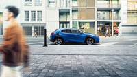 Lexus představil první bateriový elektromobil UX 300e