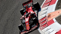 Sebastian Vettel po sezóně 2019 během testu pneumatik v Abú Zabí