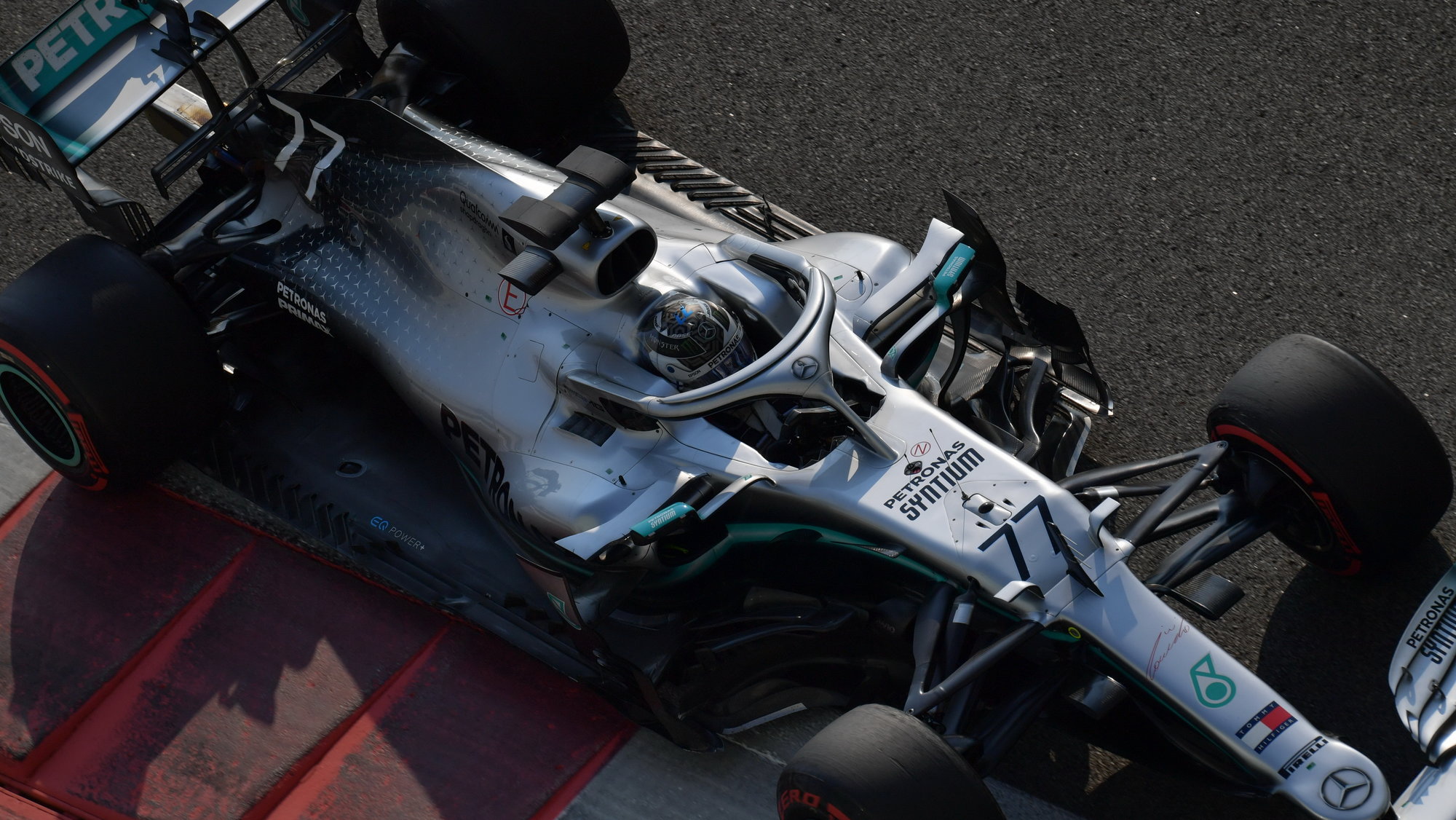 Valtteri Bottas po sezóně 2019 během testu pneumatik v Abú Zabí