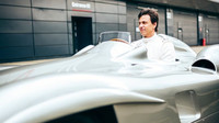 Toto Wolff s historickým Mercedesem