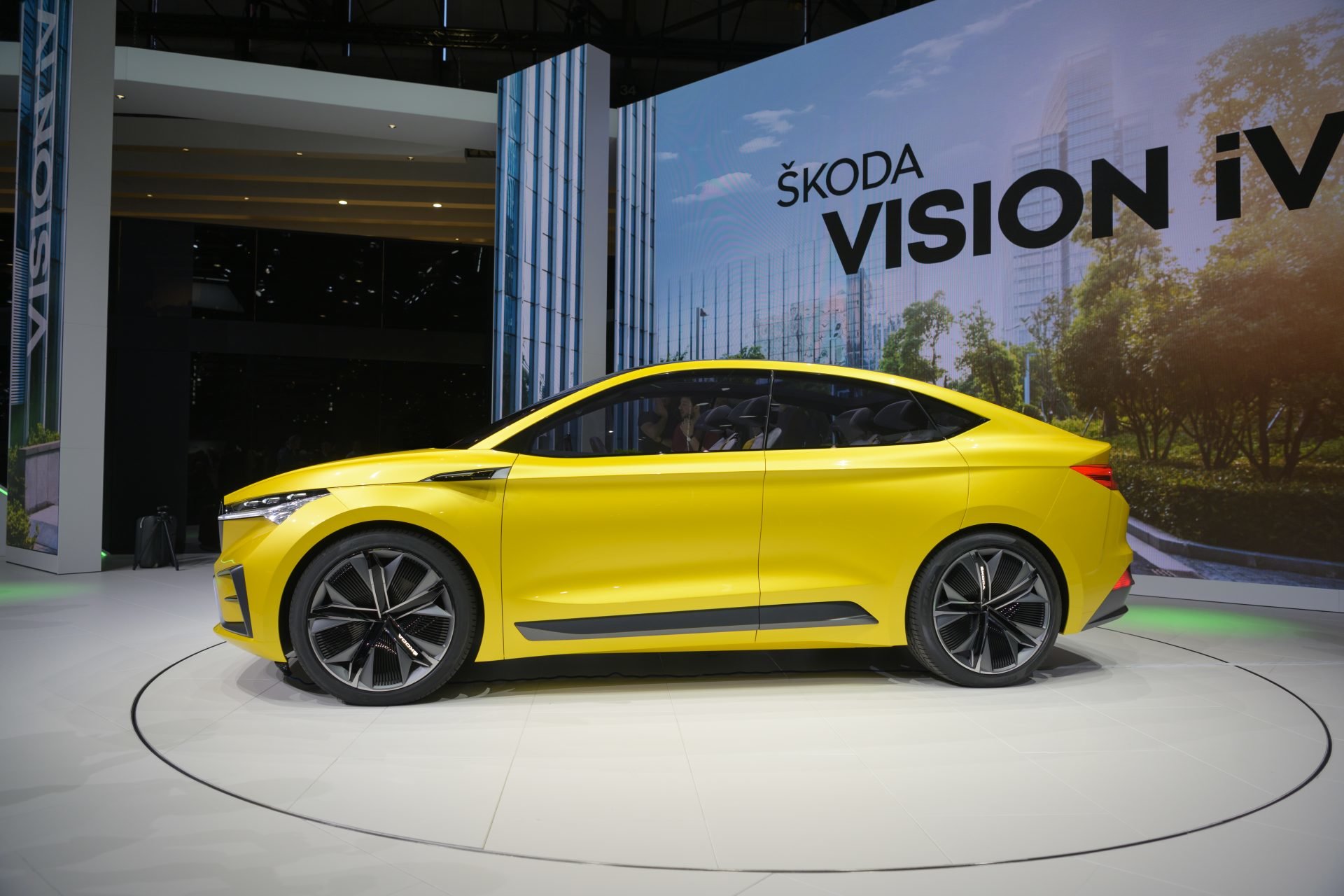 Výrazné linie studie ŠKODA VISION iV již naznačují moderní a sebevědomý vzhled budoucích elektrických vozů ŠKODA.