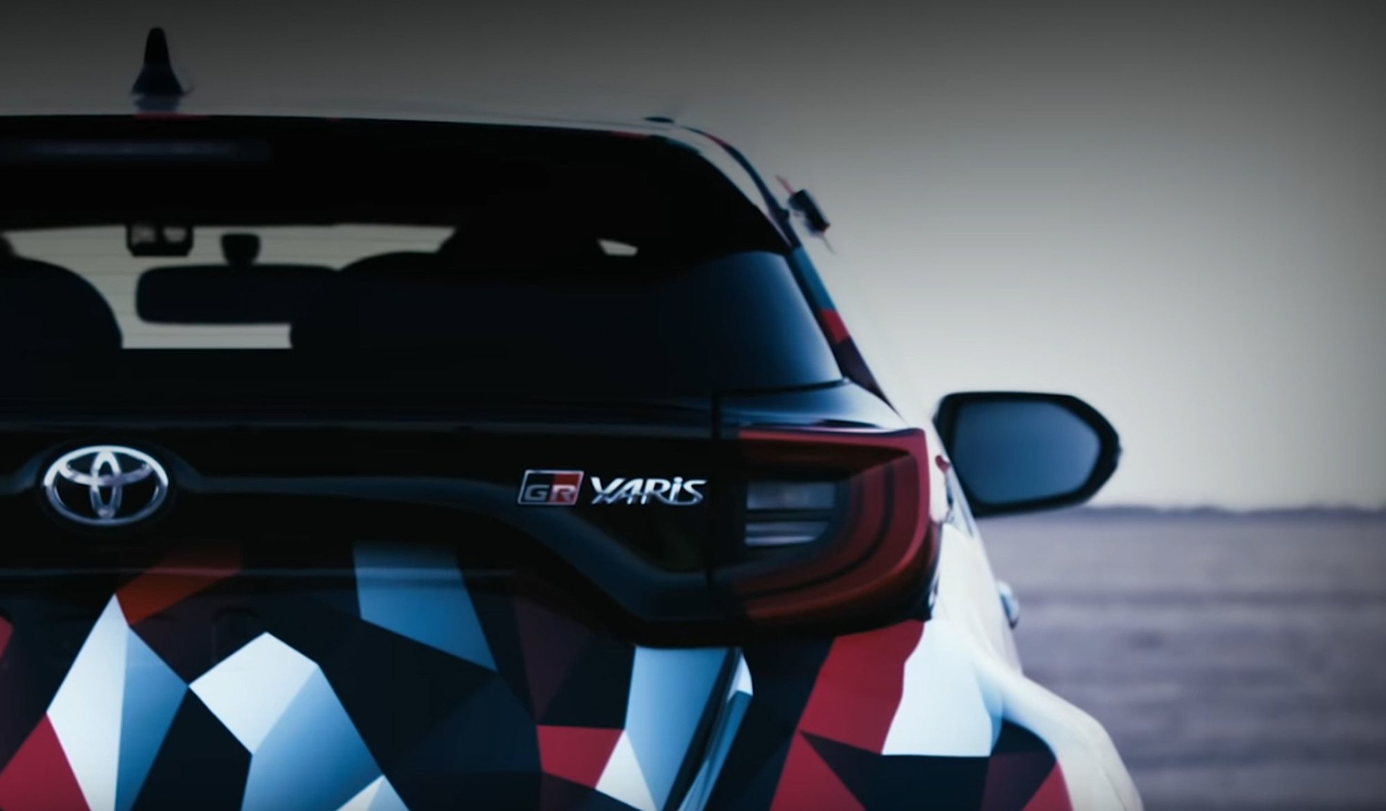 Toyota připravuje představení ostrého modelu Yaris GR-4