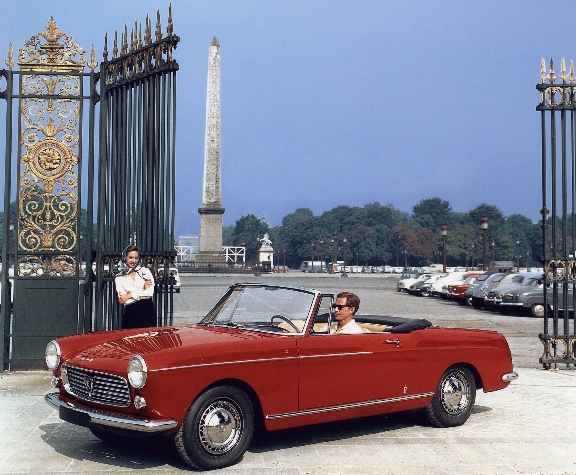 Peugeot 404 z roku 1960 proslul oblými tvary, které vytvořilo studio Pininfarina